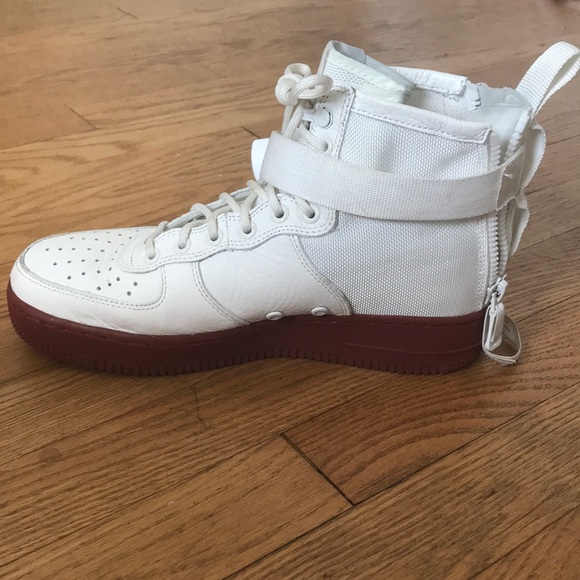 Nike SF AF1 MID IVORY MARS STONE. SIZE 8 - Picture 3 of 5
